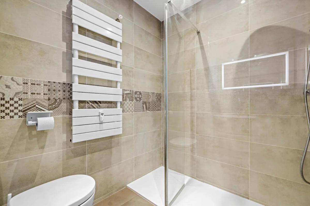 Le Cannet Mairie, magnifique 2 pièces en rez-de-jardin dans une 