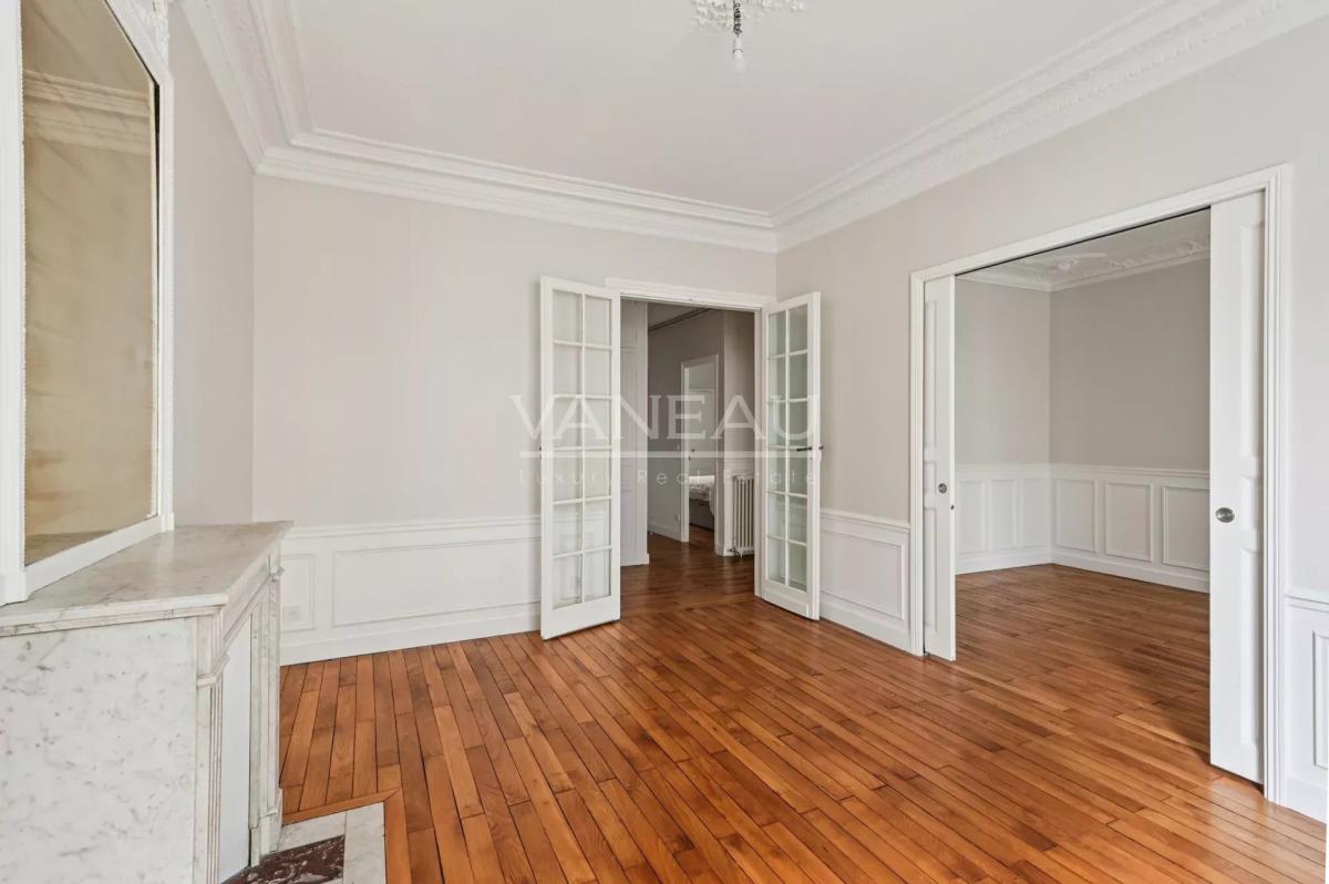 PARIS XV - LIMITE PARIS VII - INVALIDES - BRETEUIL - SAXE