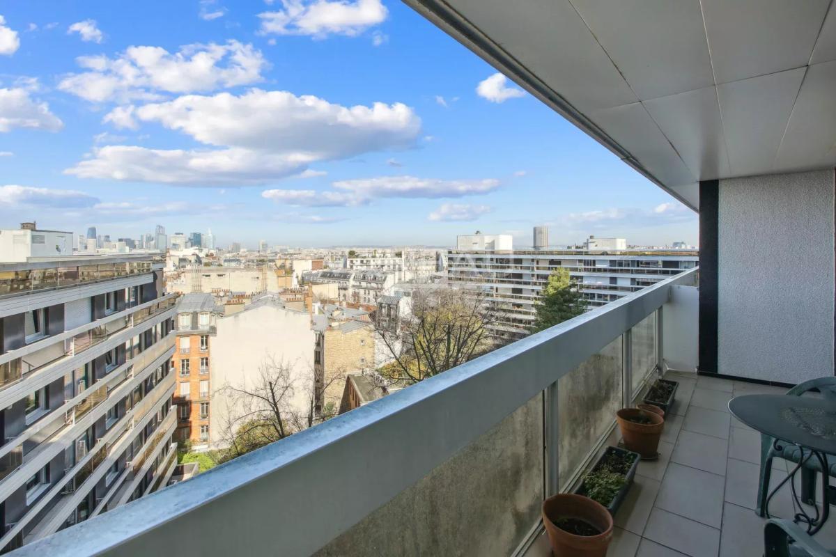 Paris XVIème - 3 pièces balcon - vue dégagée - vendu occupée