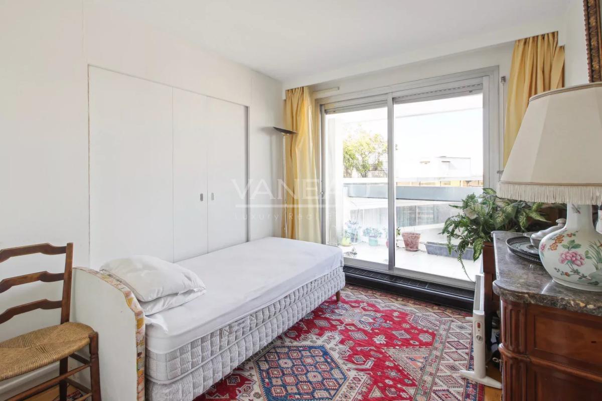 Paris XVIème - 3 pièces balcon - vue dégagée - vendu occupée