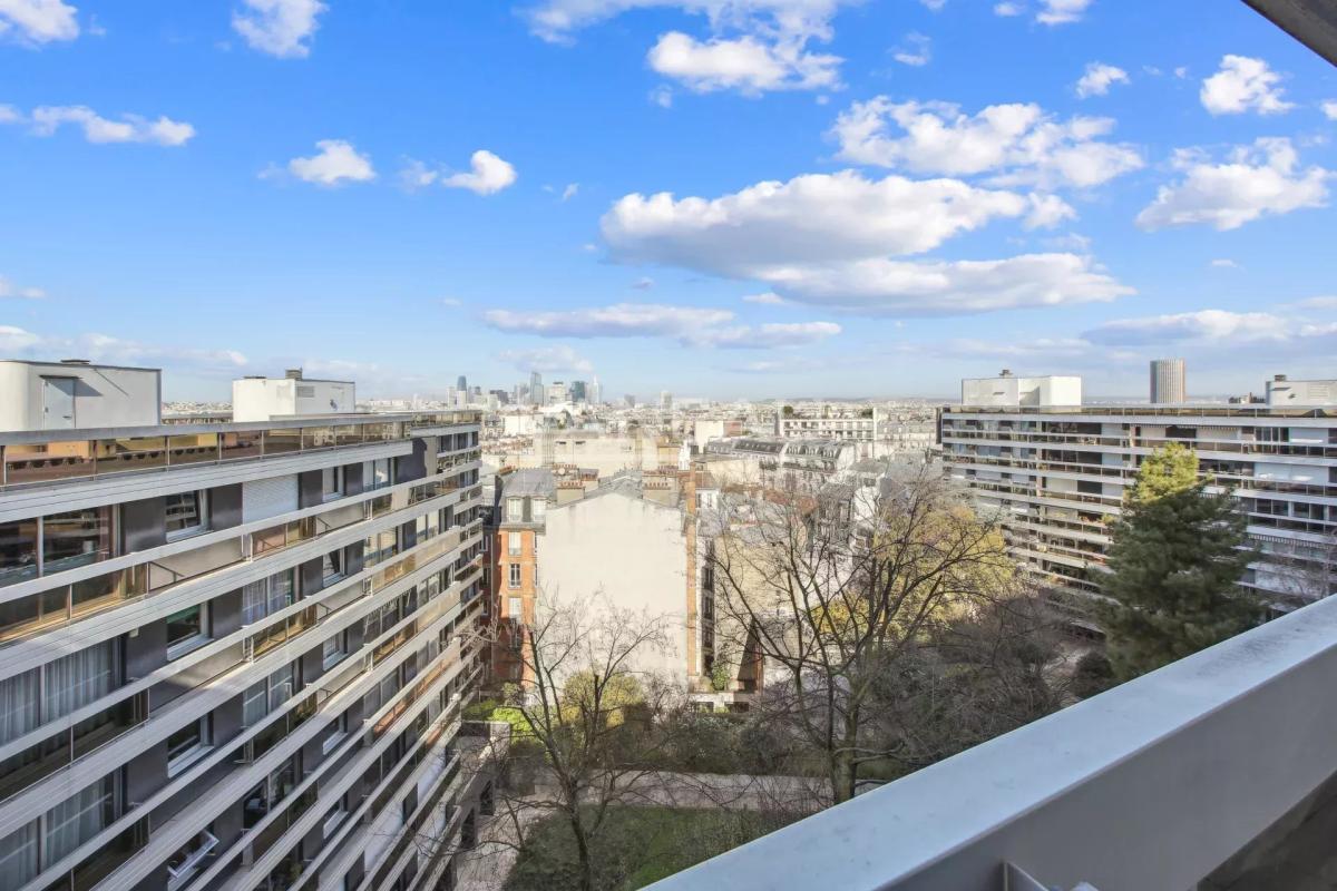 Paris XVIème - 3 pièces balcon - vue dégagée - vendu occupée