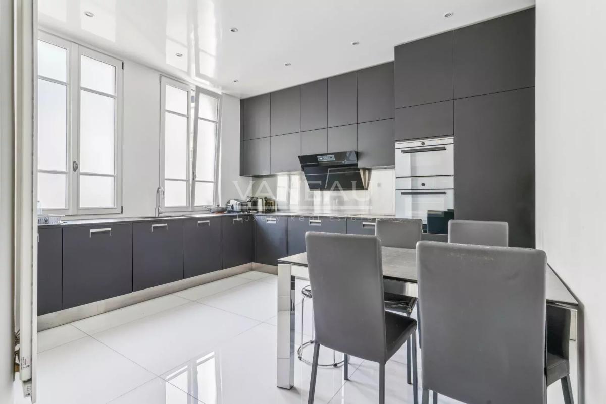 Paris XVIIe - Courcelles / Ternes - Appartement familial de 150m