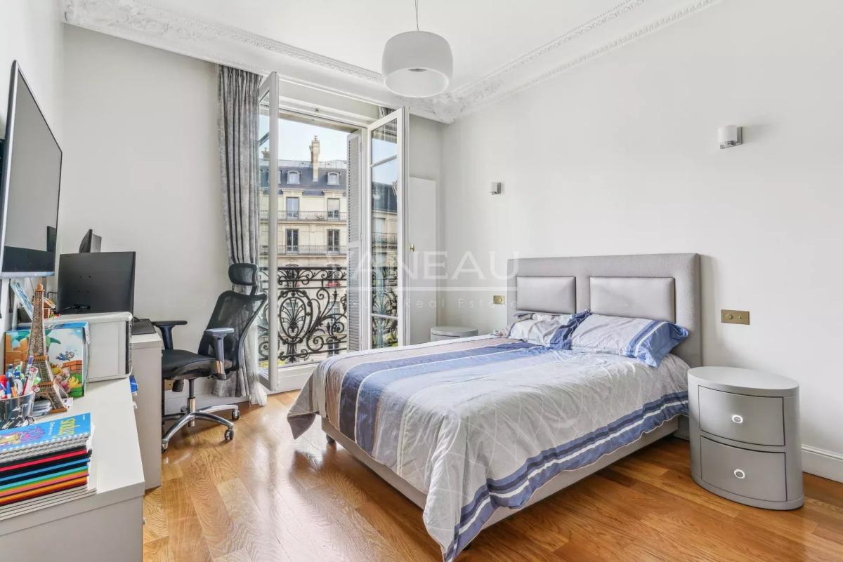 Paris XVIIe - Courcelles / Ternes - Appartement familial de 150m