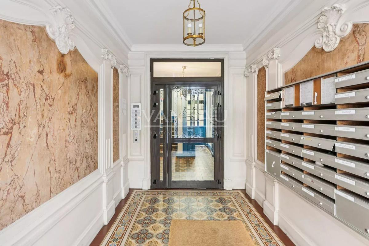 Paris XVe - Sèvres Lecourbe : Chambre de service