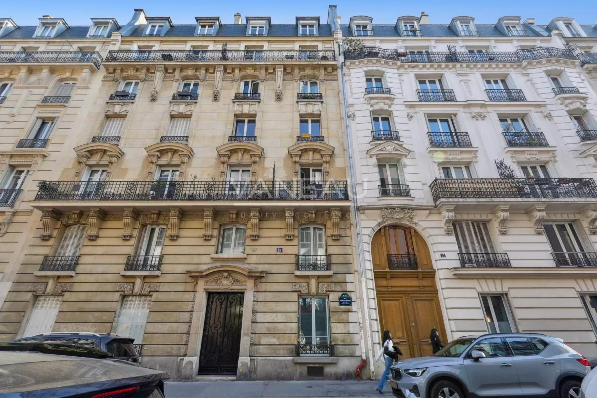 Paris XVe - Sèvres Lecourbe : Chambre de service