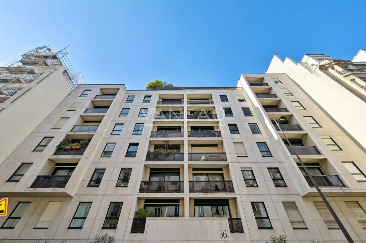 Paris XV - Volontaires / Pasteur : Appartement trois pièces avec