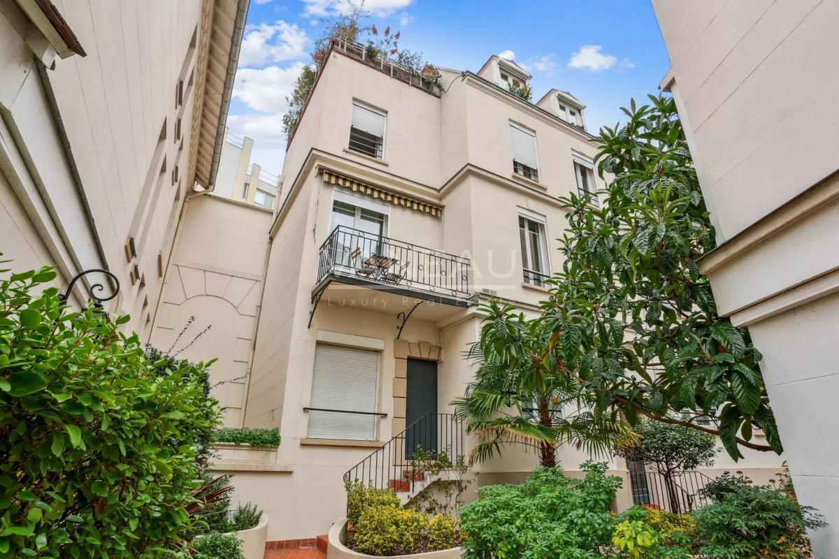 Exclusivité Paris XIIIe Maison Blanche Charmant Deux pièces