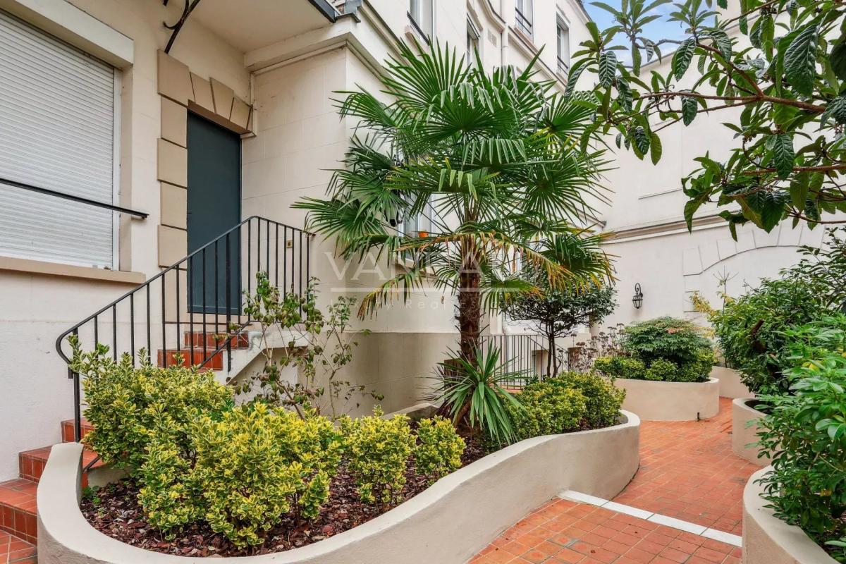 Exclusivité Paris XIIIe Maison Blanche Charmant Deux pièces