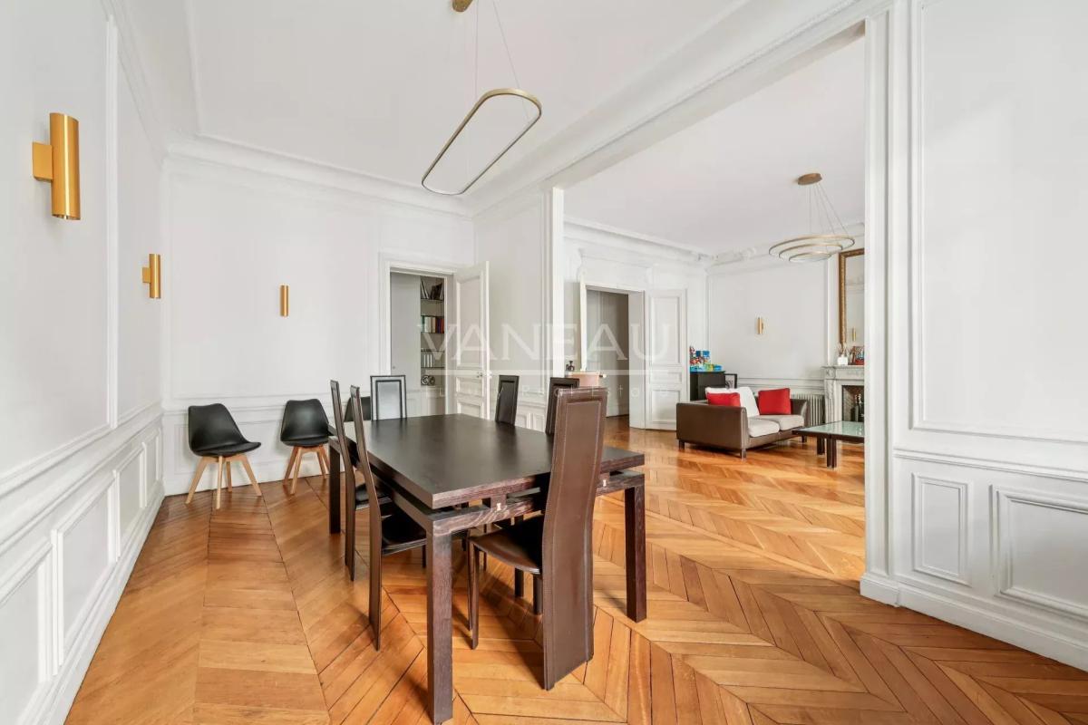 Paris XVIe Trocadéro Appartement Familial et de Réception 184 m2