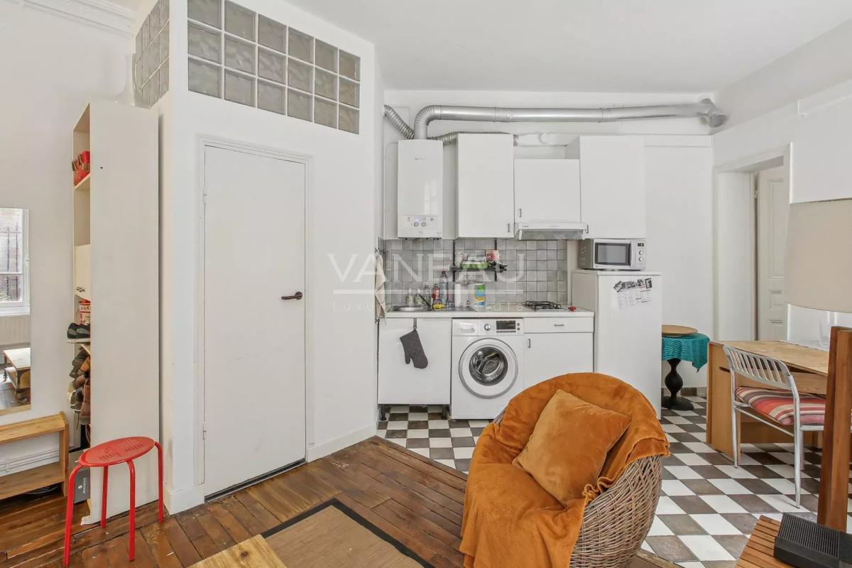 PARIS XIIe - Aligre / Gare de Lyon - Deux pièces calme beaux vol