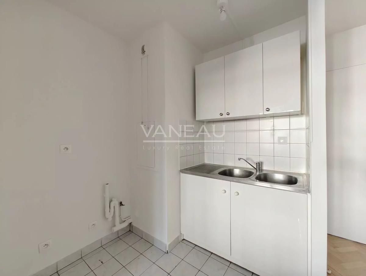 Saint Mandé - Mairie / Bois de Vincennes - 2 Pièces bon état DPE