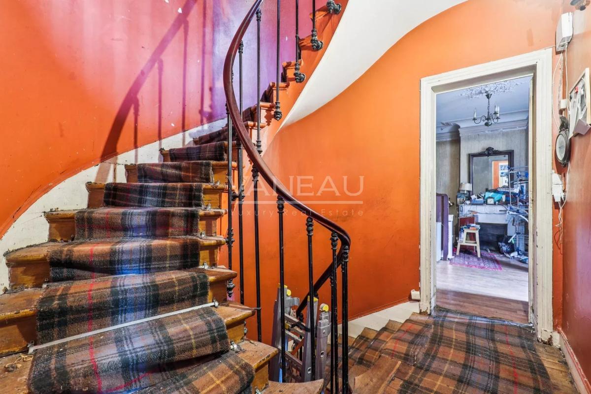 Paris XIIe - Bel-Air - Hôtel particulier avec jardin de 280 m2