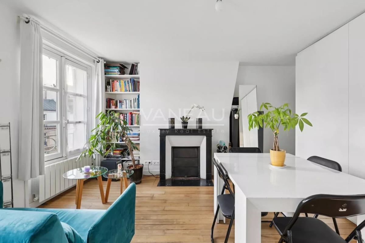 Exclusivité Off-market - Paris 4e - Rue Saint-Antoine - vue déga