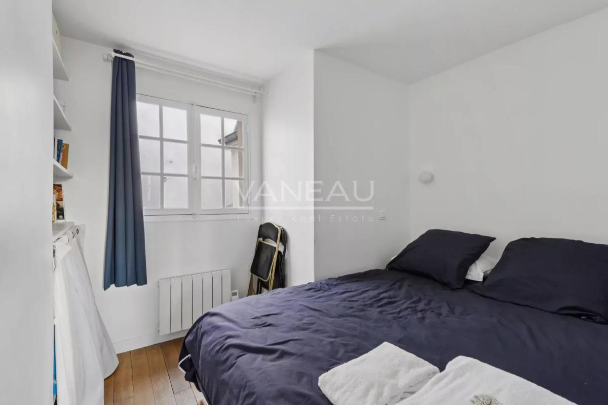 Exclusivité Off-market - Paris 4e - Rue Saint-Antoine - vue déga