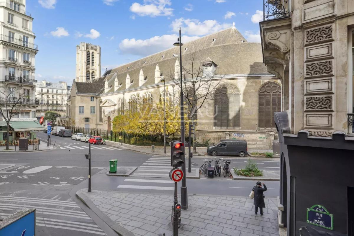 Arts et Métiers - Bel ancien à rénover - 2 chambres