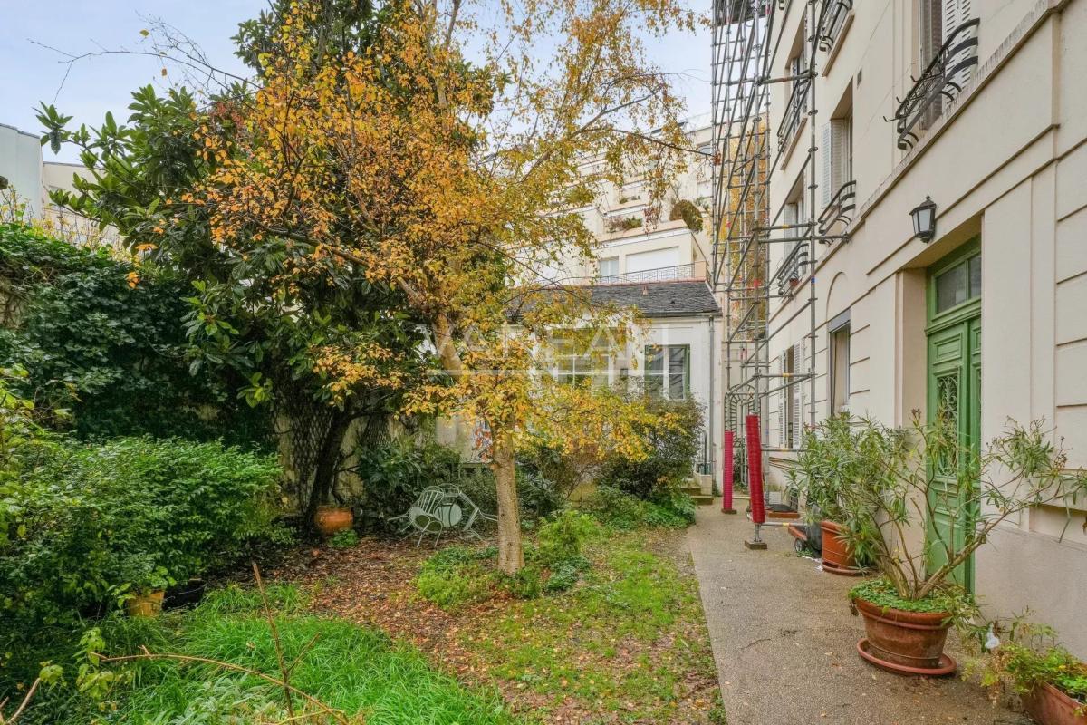 Paris XVIe - Passy -  3 pièces en parfait état