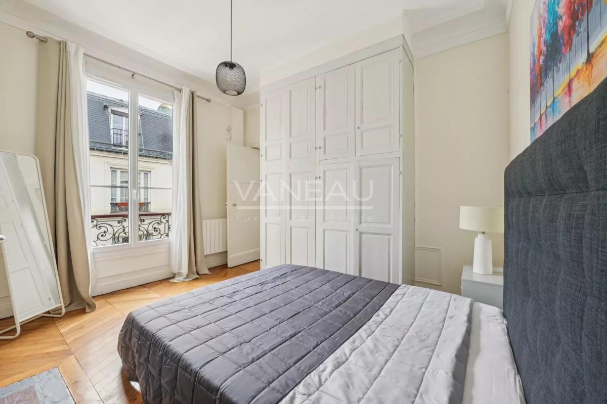 DEUX PIÈCES - TRIANGLE D'OR