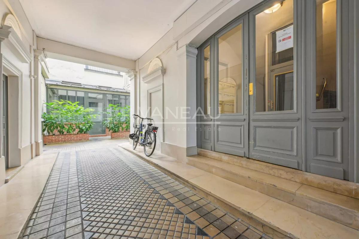 Paris IXe - Quartier Notre-Dame-de-Lorette - Magnifique 6 pièces