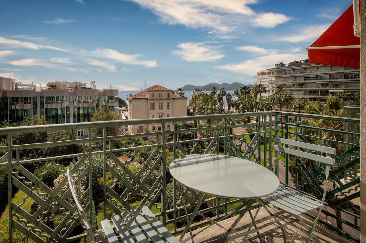Appartement à vendre Cannes Croisette - Vue mer et jardins