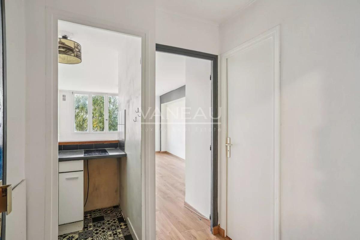 Paris 11ème métro Oberkampf - Lumineux studio sur jardin