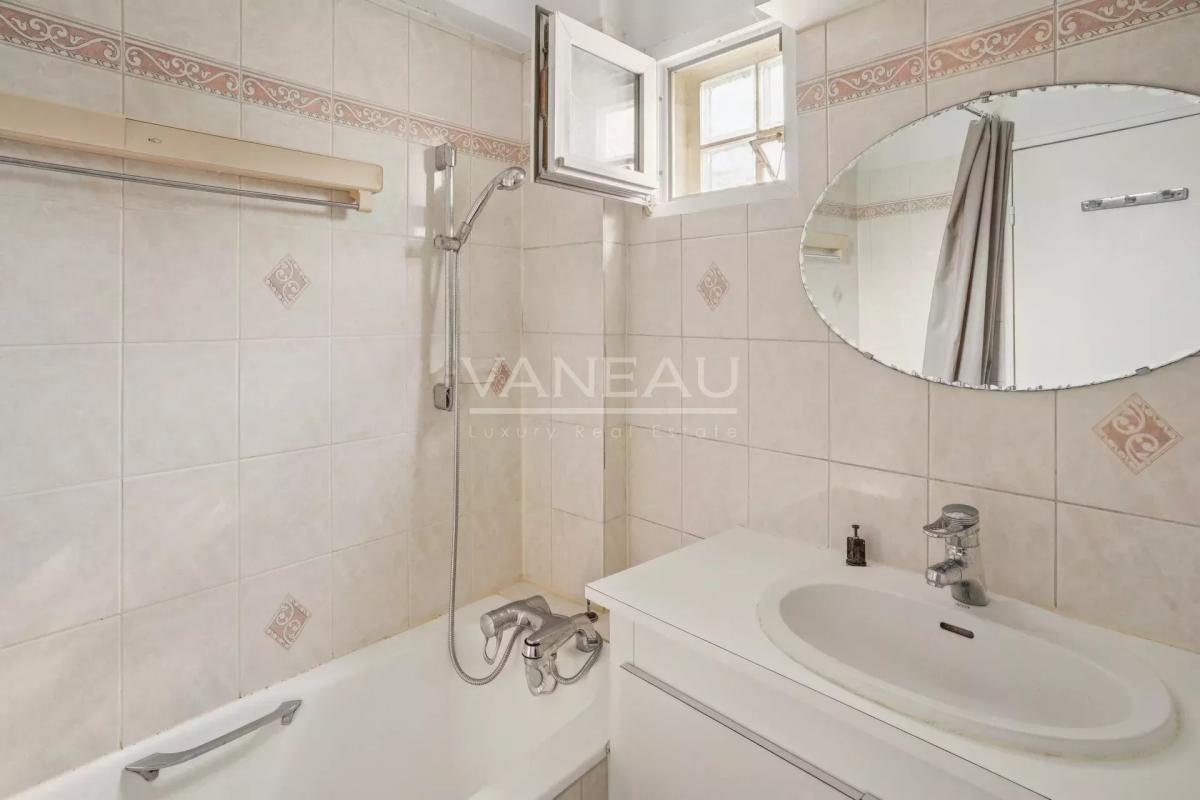 Paris XVe - Blomet - Appartement trois pièces avec vue dégagée