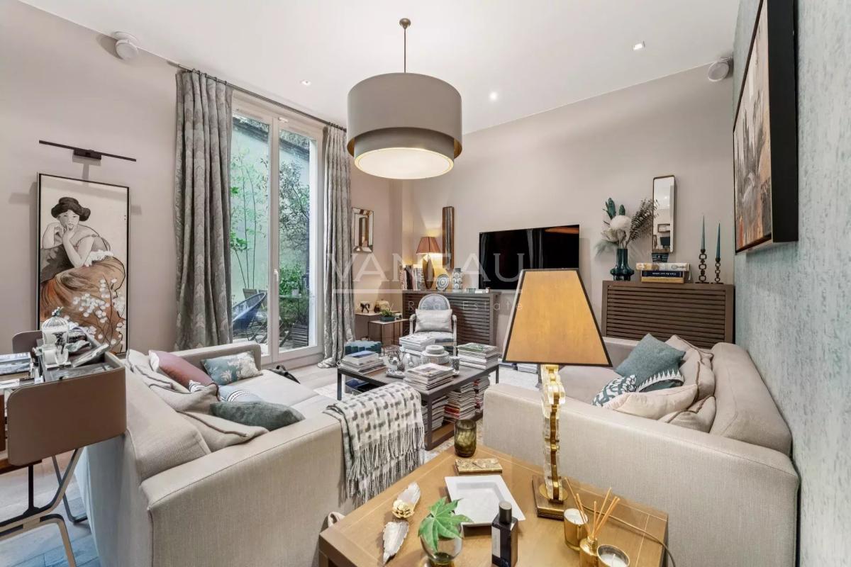 PARIS XVI-FOCH-appartement rénové sur patio