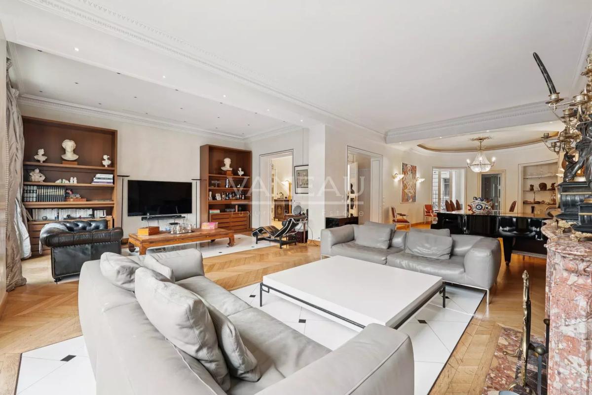 Paris XVIe - Trocadéro.