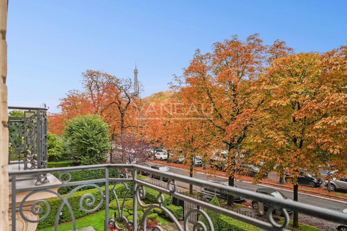 Paris XVIe - Trocadéro.