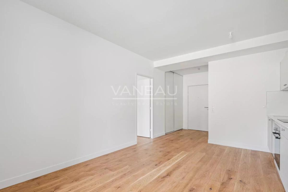 Issy-les-Moulineaux - Deux pièces rénové calme sans vis-à-vis