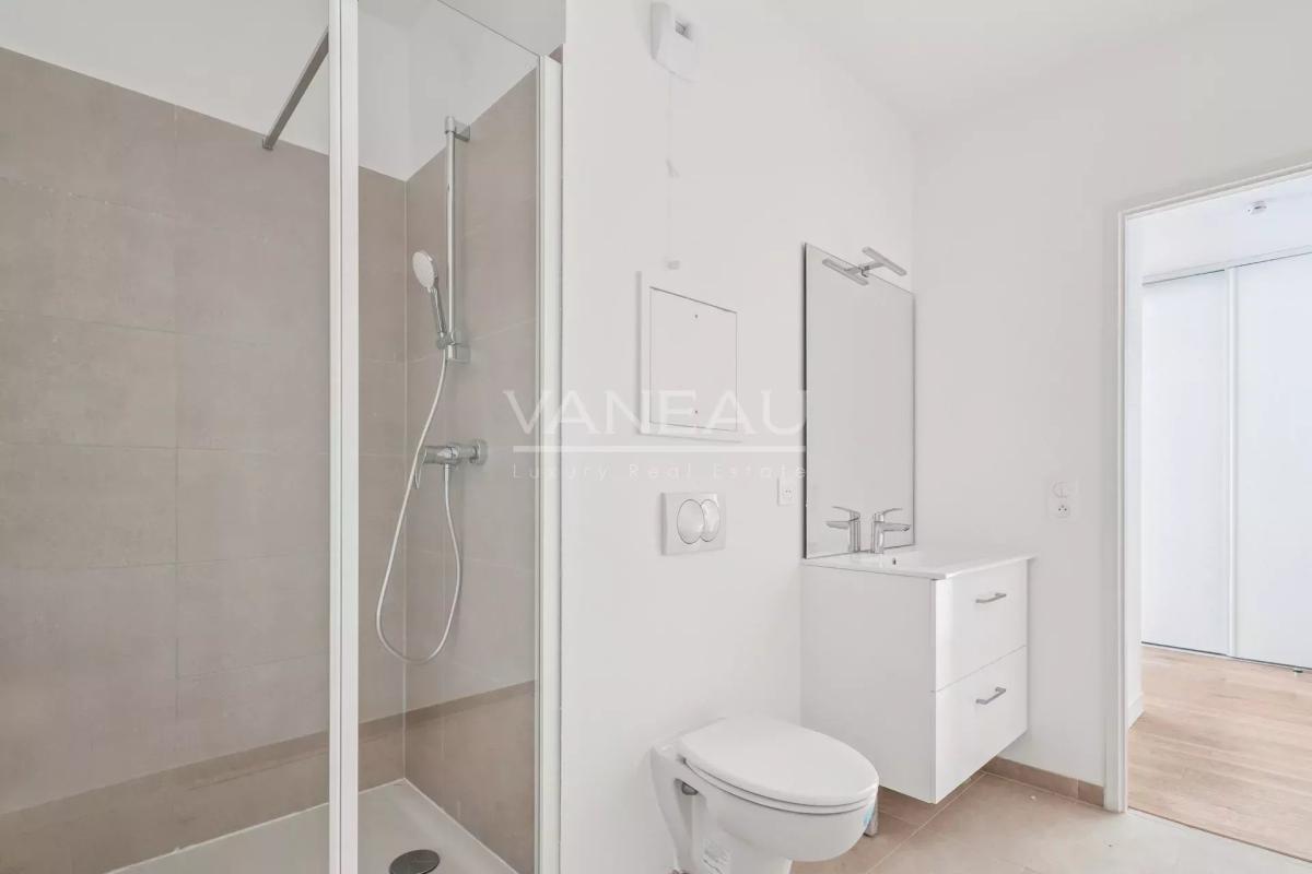 Issy-les-Moulineaux - Deux pièces rénové calme sans vis-à-vis