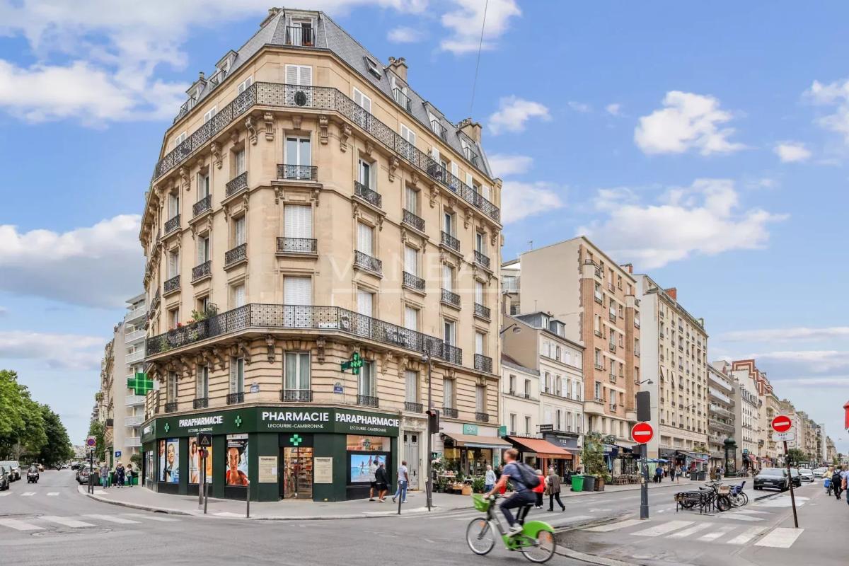 Rue Cambronne Trois pièces