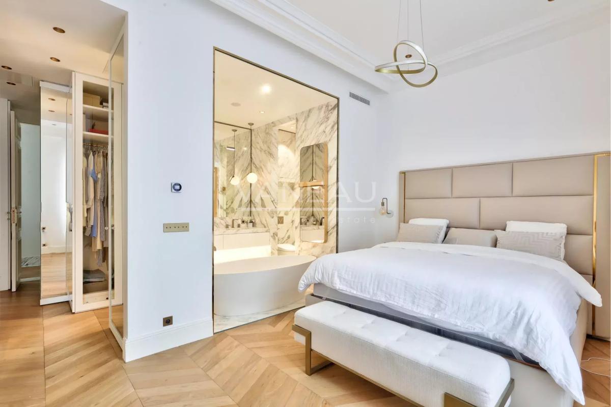 PARIS VIIIe - Faubourg du Roule