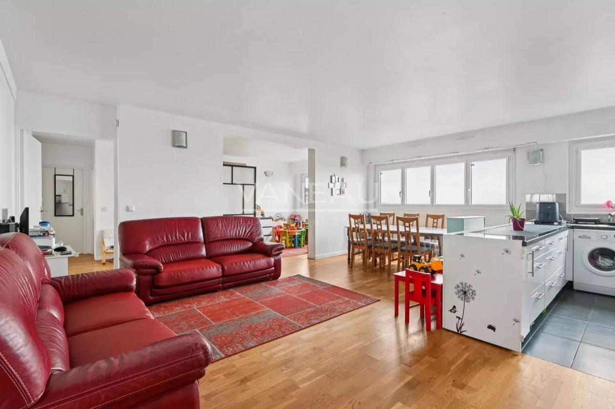 Courbevoie - Appartement familial, en étage élevé  - Vue panoram
