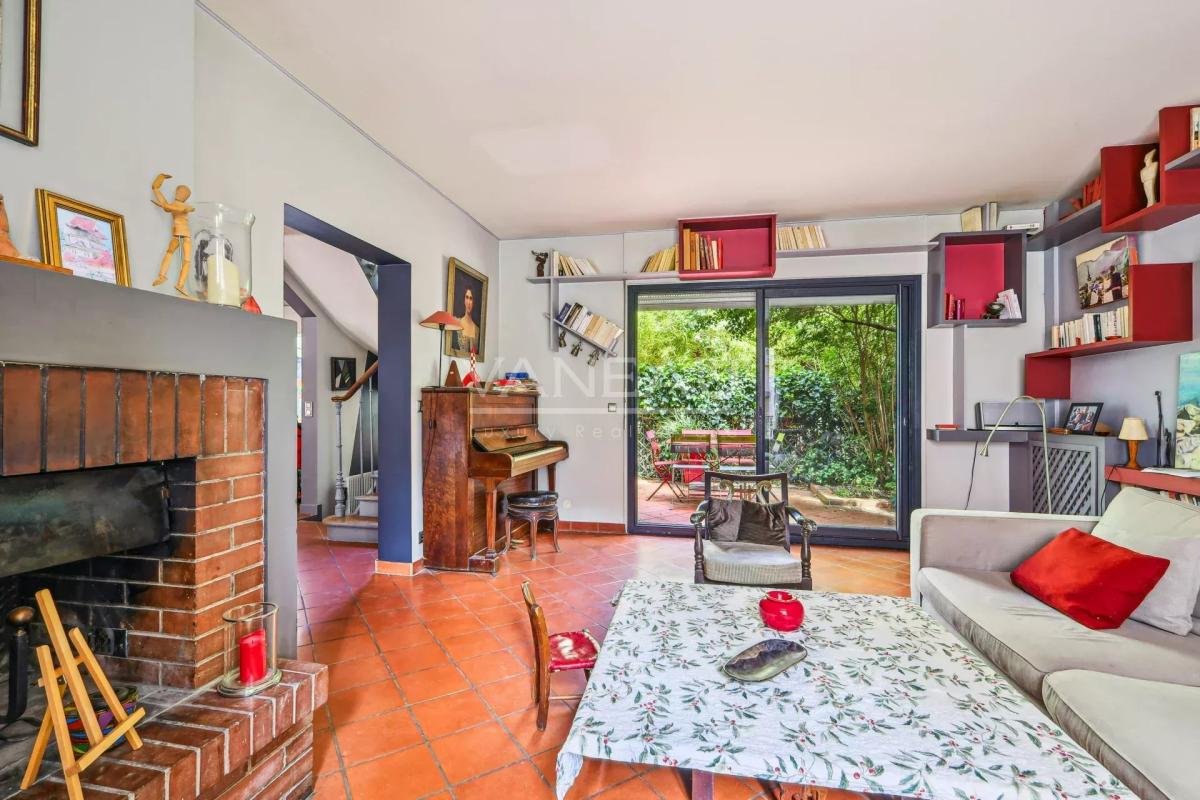 Villa privée, maison familiale avec extérieur