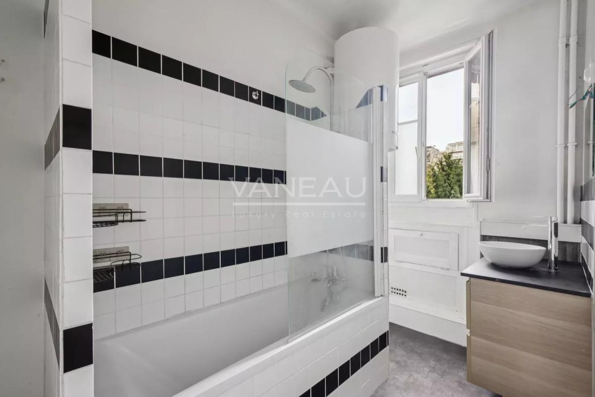 En étage avec ascenseur et sans vis à vis