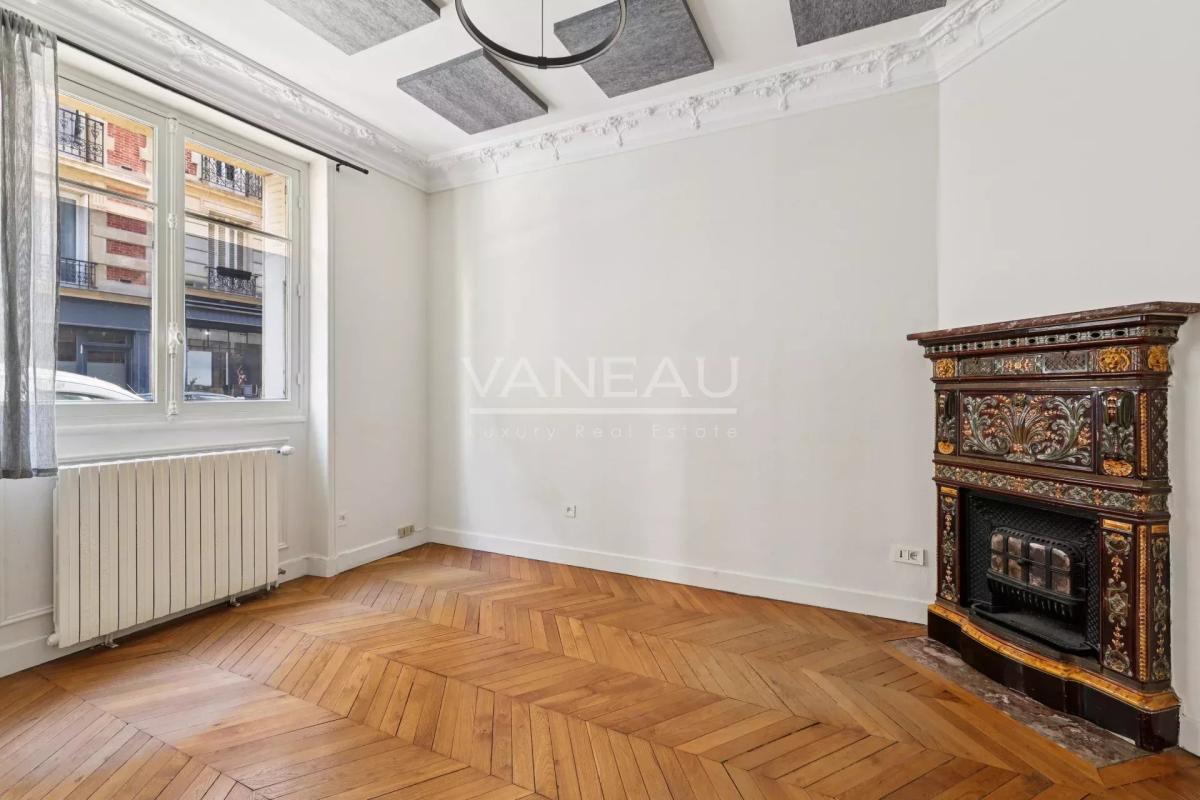 Paris XVe - Necker : Appartement 3 pièces en rez-de chaussée - H