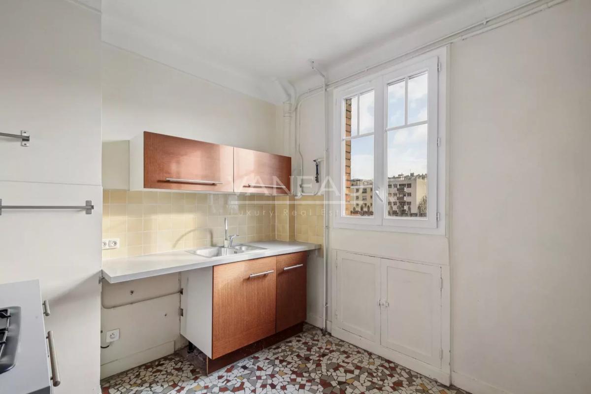 MEUDON - EN ETAGE AVEC ASCENSEUR ET SANS VIS A VIS