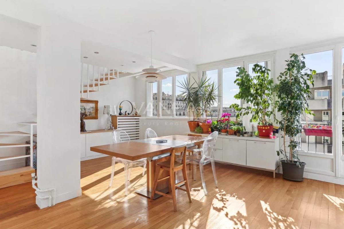 Boulogne Billancourt, Appartement familial en dernier étage avec