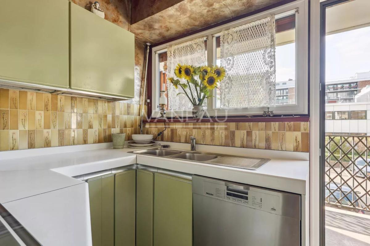 BOULOGNE - APPARTEMENT FAMILIAL AVEC BALCONS