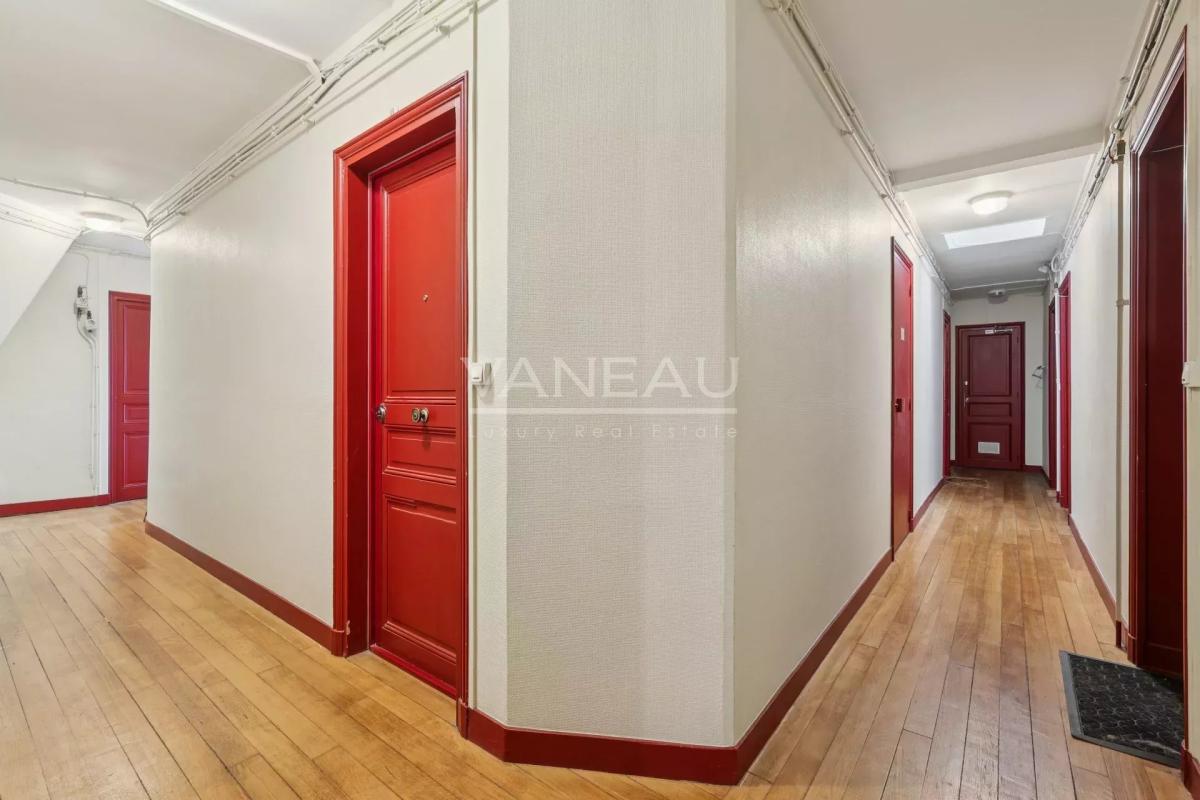 Paris XVe - Sèvres Lecourbe : Studio en étage élevé (DPE facilem