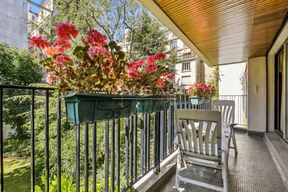 Paris XVIème - Auteuil Sud - 2 pièces - Balcon