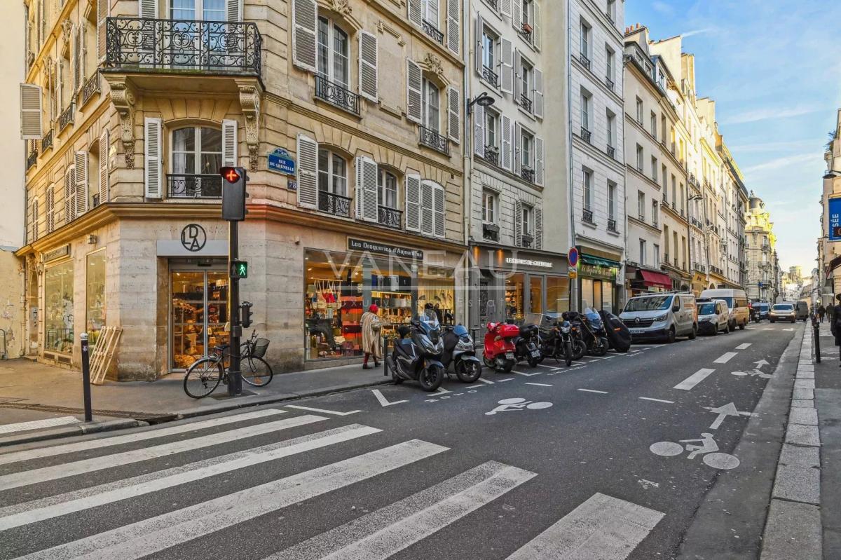 Exclusivité un studio Angle Bac /Grenelle