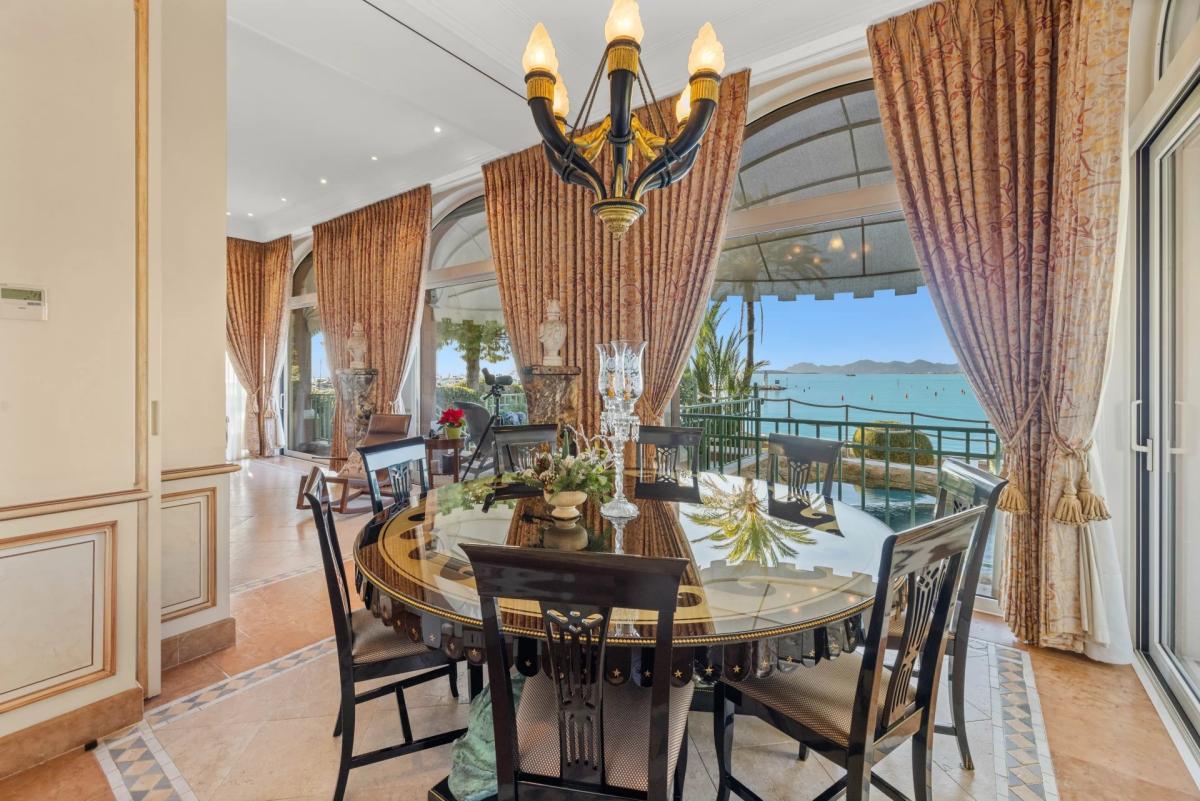 Cap D'Antibes, Chateau de la Vigie à Vendre