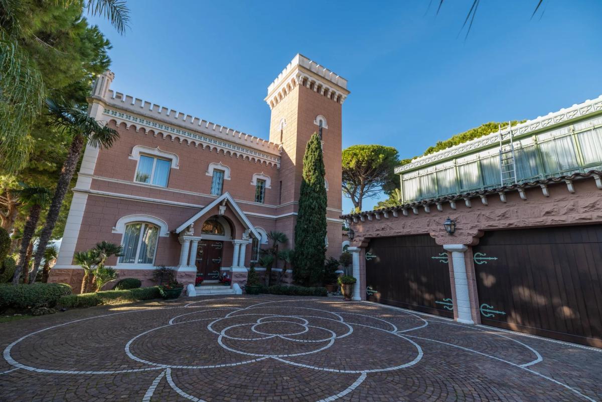 Cap D'Antibes, Chateau de la Vigie à Vendre