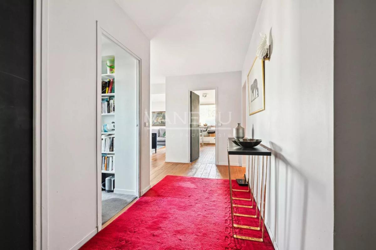 Paris XVe - Charles Michels - Vue Seine et Tour Eiffel