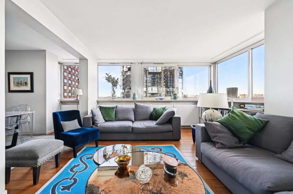 Paris XVe - Charles Michels - Vue Seine et Tour Eiffel