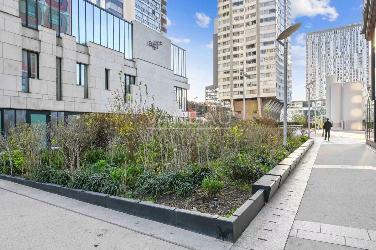 Paris XVe - Charles Michels - Vue Seine et Tour Eiffel