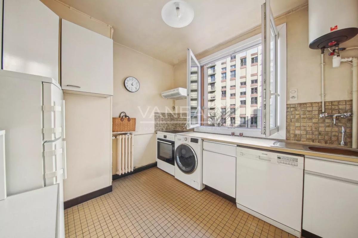Paris XVe - Appartement quatre pièces avec loggia