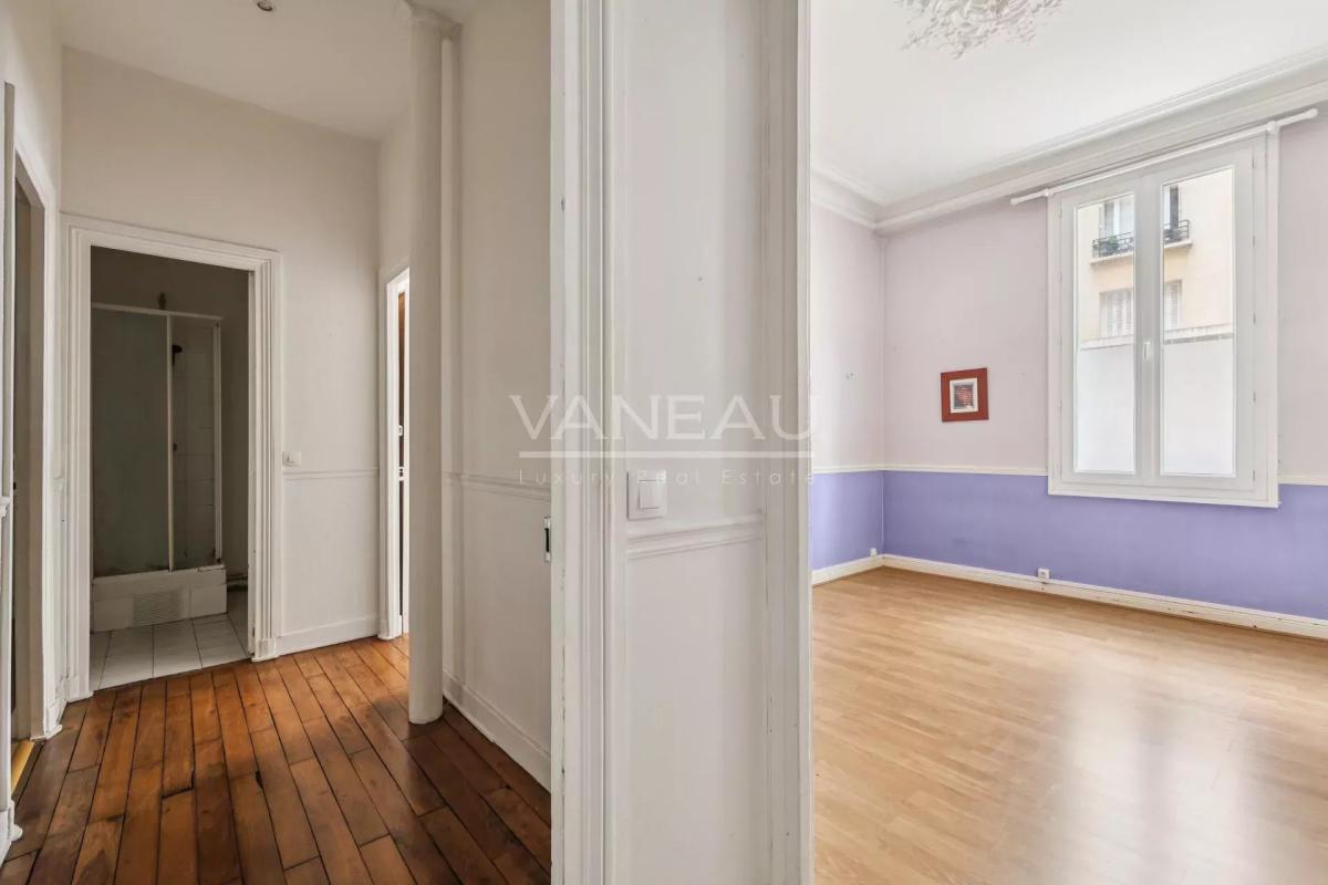 PARIS XV - Villa Poirier : Appartement trois pièces à rénover