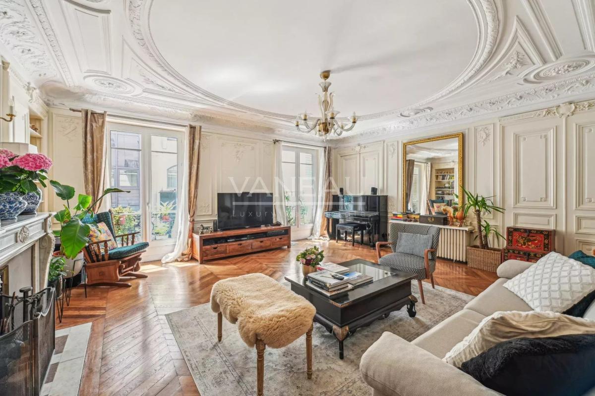 Paris XVIe - Trocadéro - Appartement familial 5 pièces 146 m2